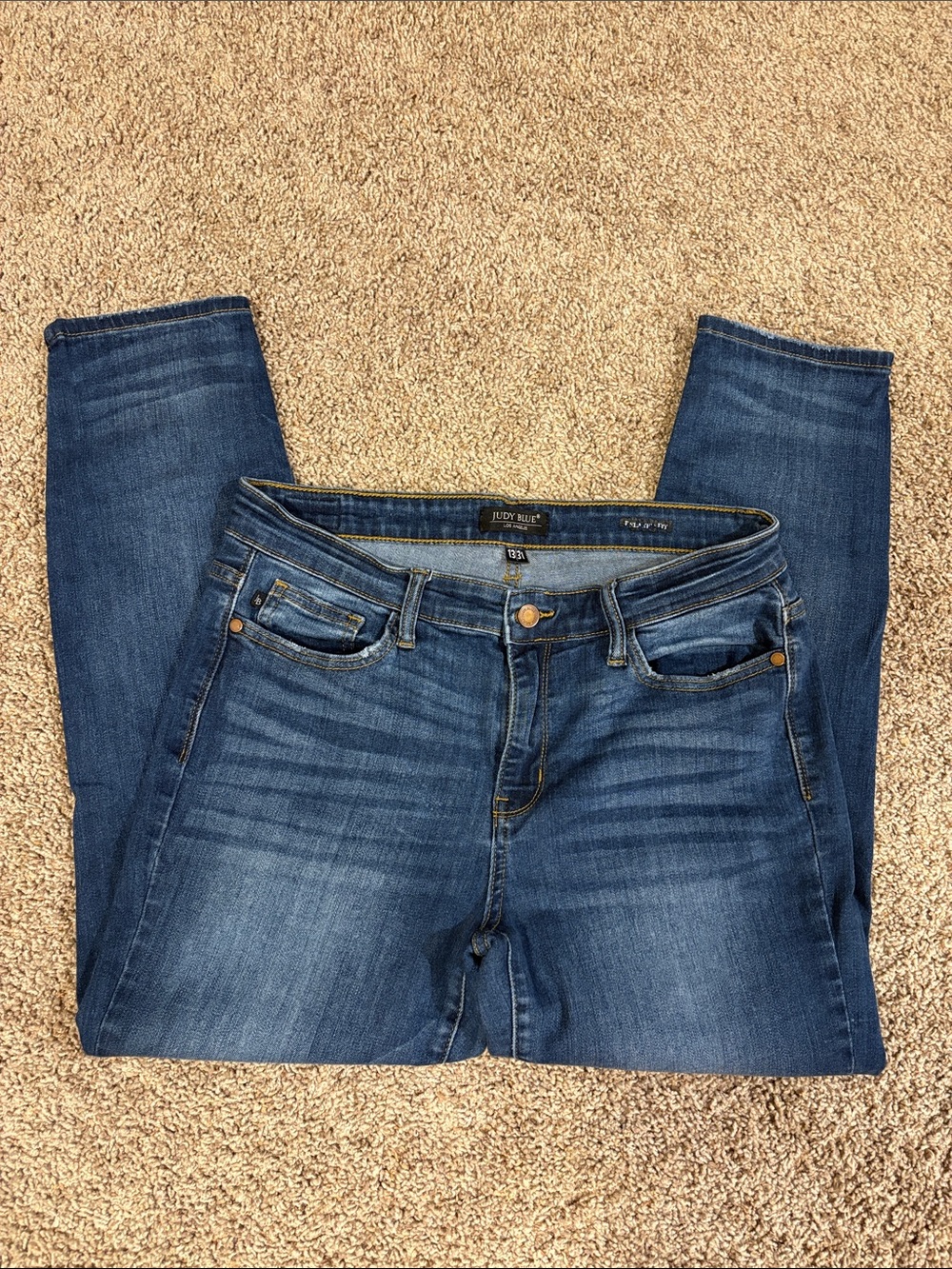 Judy Blue Medium Blue Skinny Jeans with Subtle Fade